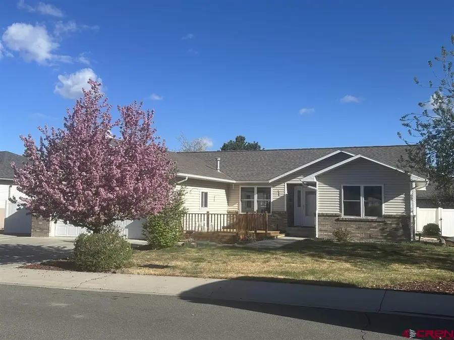 2817 Glen Oak Drive, Montrose, CO 81401 - #2