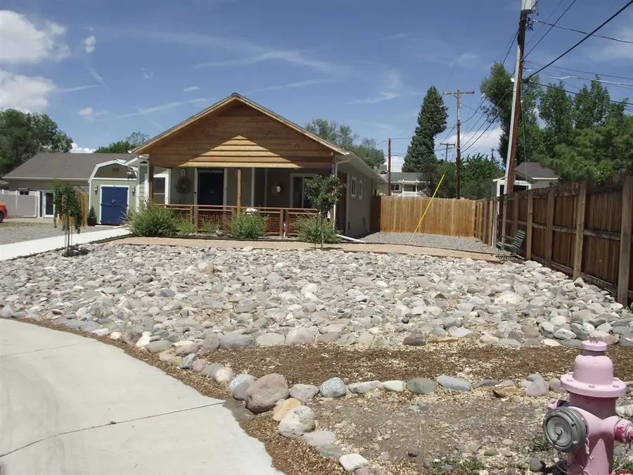 937 S 10th Street, Montrose, CO 81401 - #3