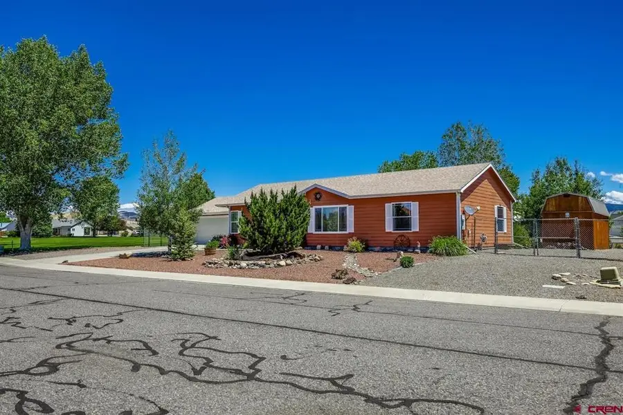633 Golden Drive, Montrose, CO 81401 - #2