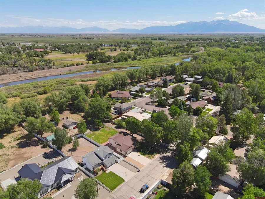 1109 Lincoln Street, Alamosa, CO 81101 - #3