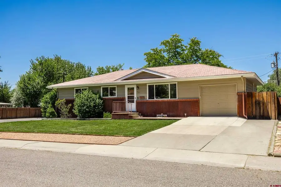 801 York Street, Montrose, CO 81401 - #2