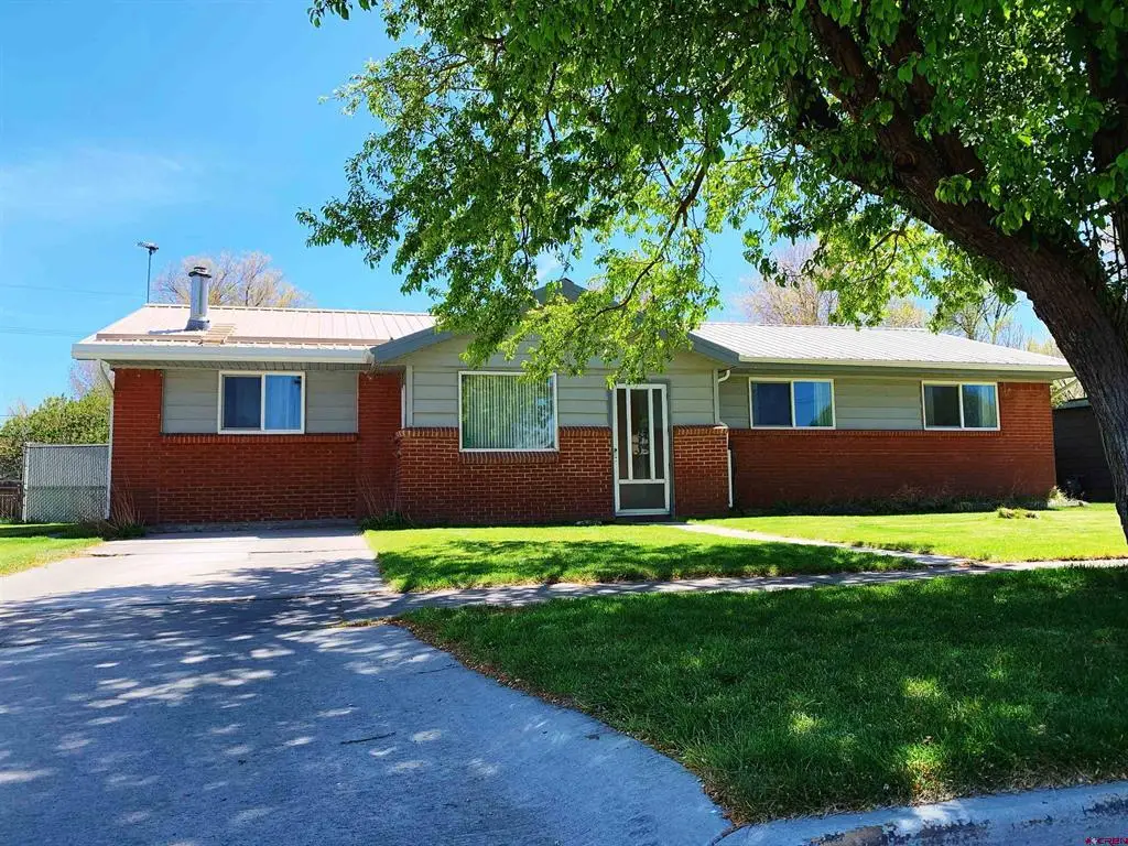 204 Thirteenth Street, Alamosa, CO 81101 - #1