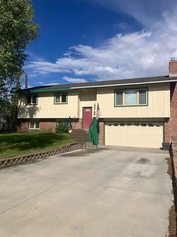900 N Pine Street, Gunnison, CO 81230