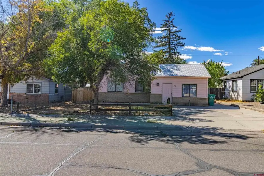 713 N Orchard Avenue, Farmington, NM 87401 - #3