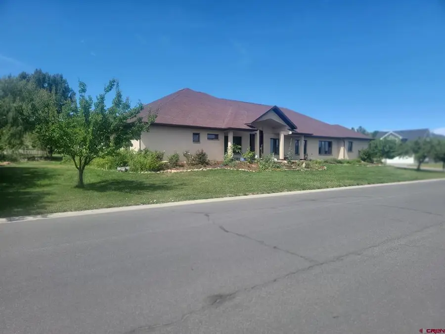 4201 Waterfall Drive, Montrose, CO 81401 - #2