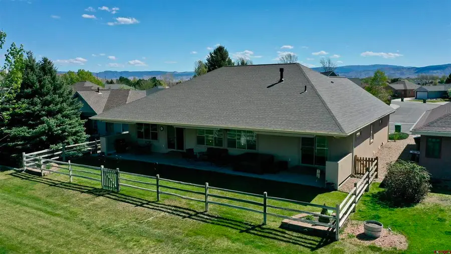 3812 Lone Tree Lane, Montrose, CO 81403 - #3