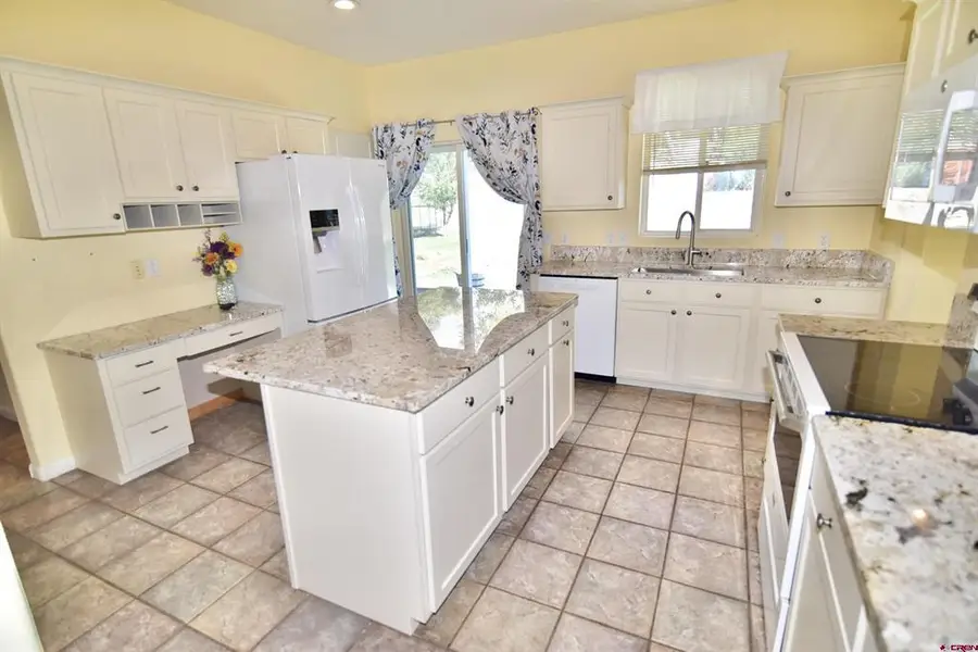 3177 Silver Fox Drive, Montrose, CO 81401 - #3