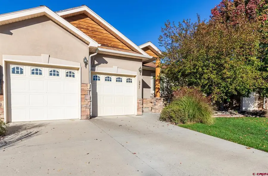 257 Crossroads Circle, Montrose, CO 81401 - #2