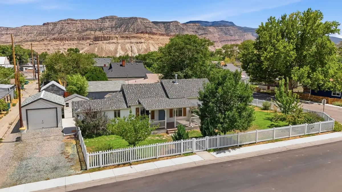 238 W 6th Avenue, Palisade, CO 81526 - #1