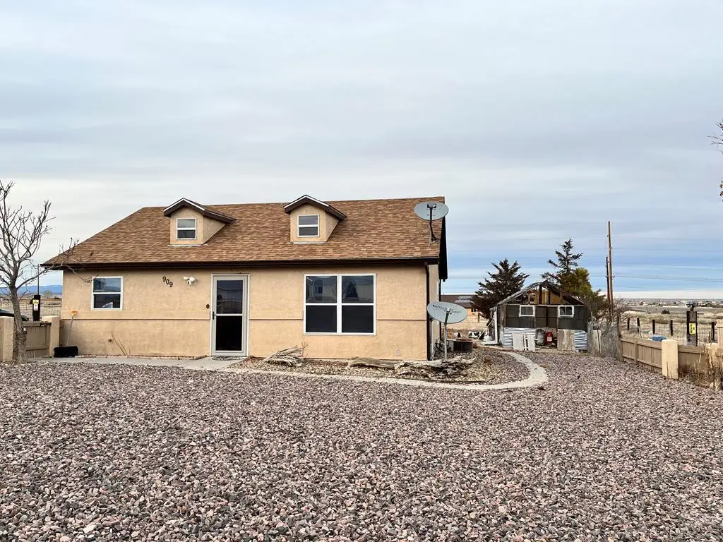 909 E Waverly Dr, Pueblo West, CO 81007 - Image #1