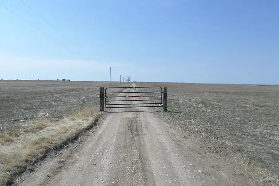 41824 Undercliff Rd, Avondale, CO 81022 - Image #3