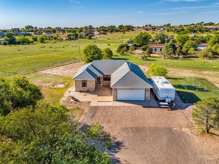 416 S Hahns Peak Pl, Pueblo West, CO 81007 - #2