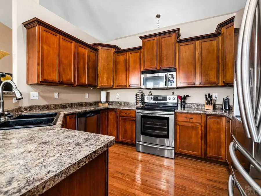 553 S Saunders Dr, Pueblo West, CO 81007 - Image #2