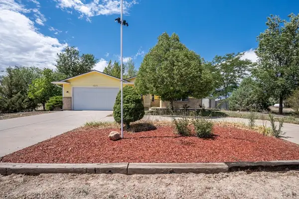 1071 S Mcculloch Way, Pueblo West, CO 81007