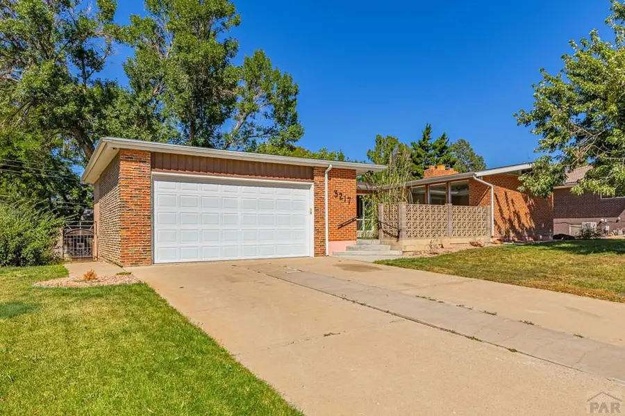 3217 Colfax Ave, Pueblo, CO 81008 - #2