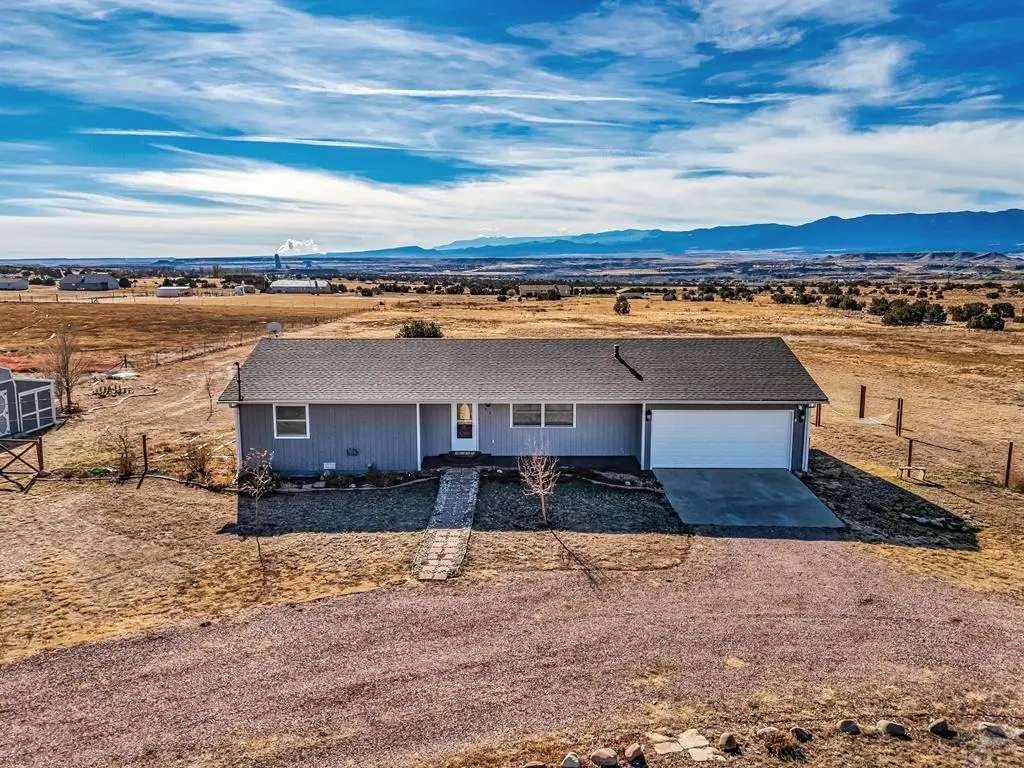 12 9th Ave, Penrose, CO 81240 - Image #1