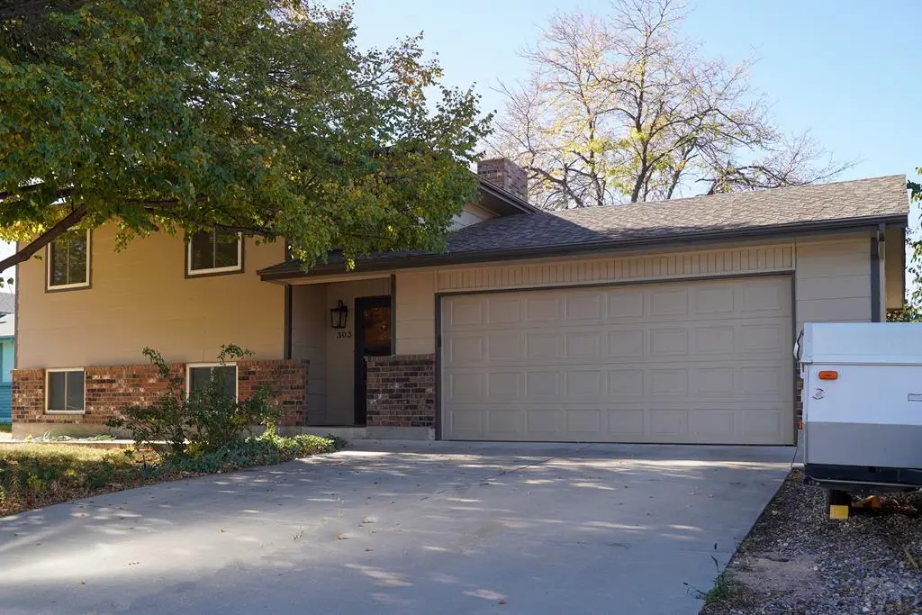 303 Starlite Dr, Pueblo, CO 81005 - Image #1