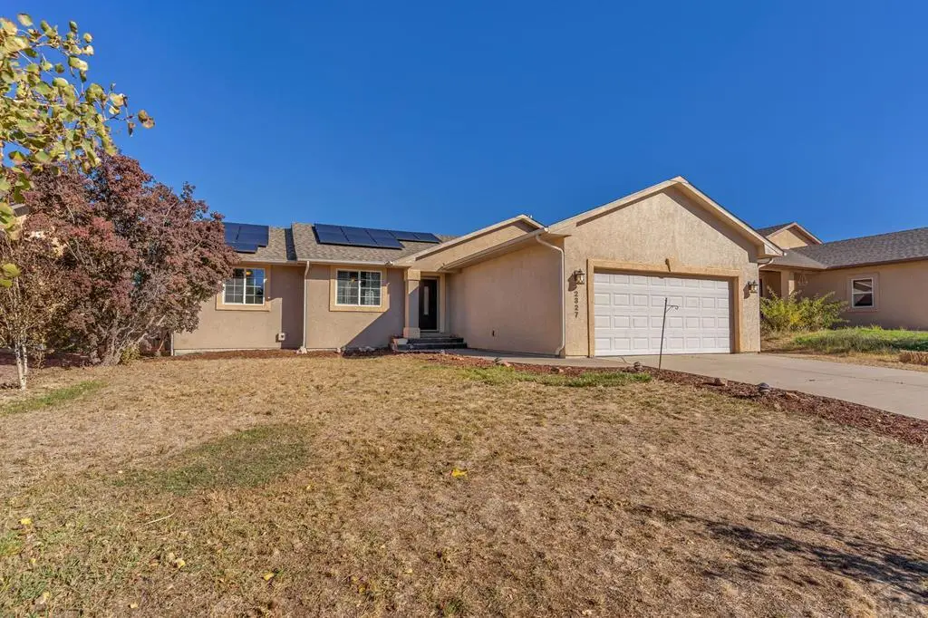 2327 Crestwood Ln, Pueblo, CO 81008 - Image #1