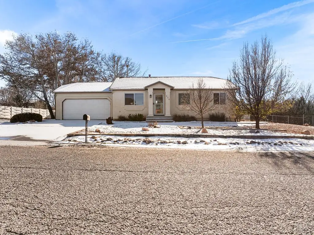 570 S Bellflower Dr, Pueblo West, CO 81007 - Image #1
