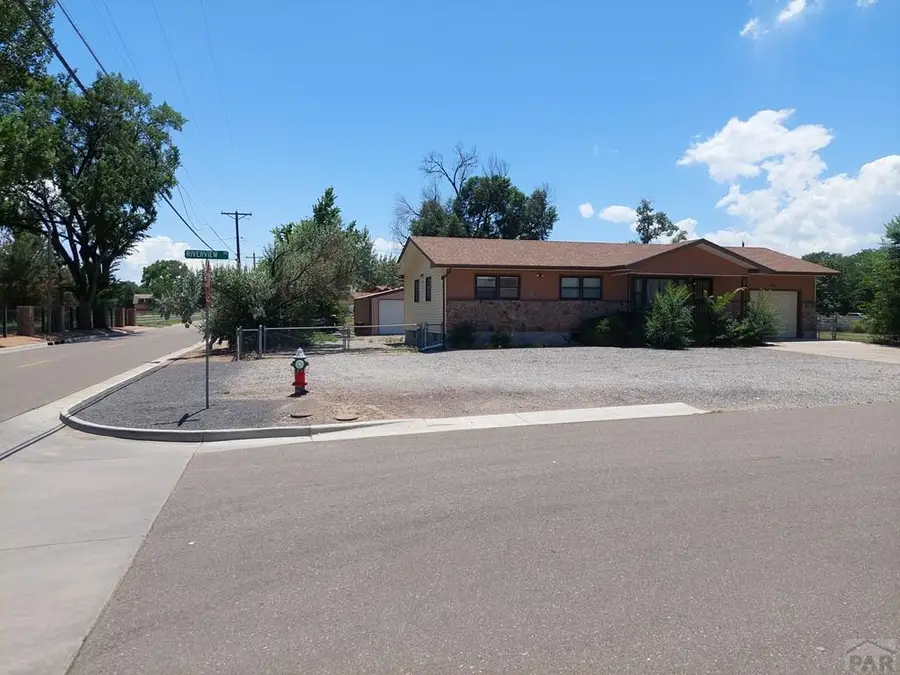 2042 S Riverview Dr, Pueblo, CO 81006 - Image #2