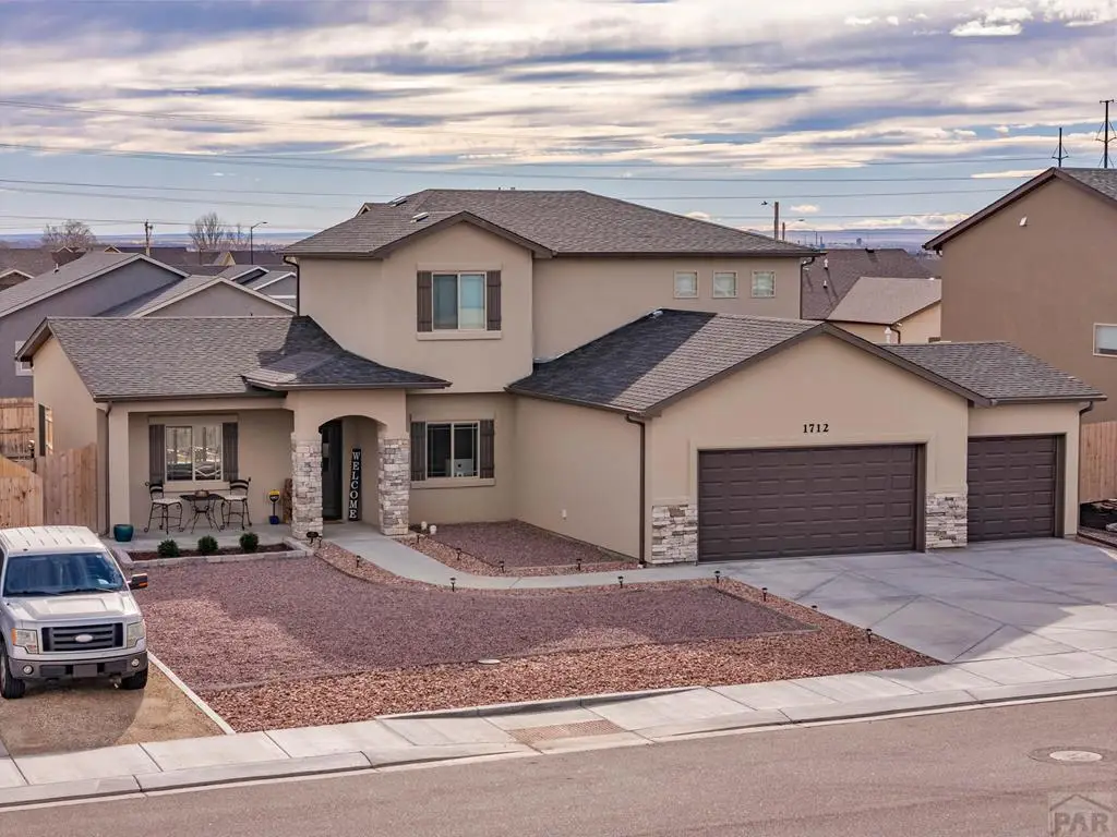 1712 Kingfisher Ln, Pueblo, CO 81008 - Image #1