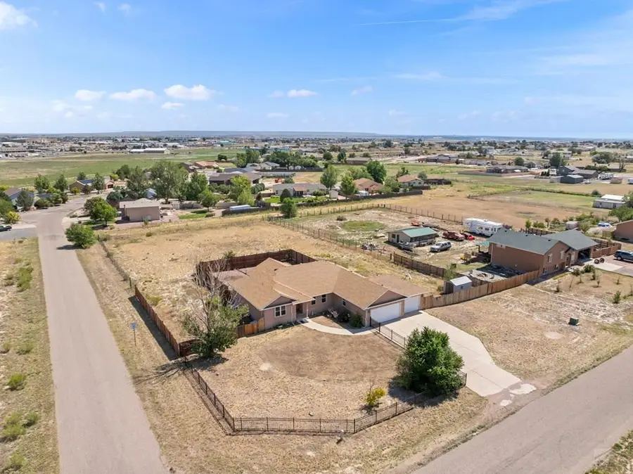 463 E Fraser Dr, Pueblo West, CO 81007 - Image #2