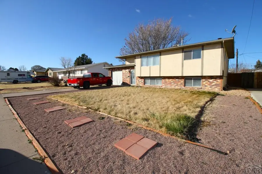 27 Clemson Dr, Pueblo, CO 81007 - Image #2