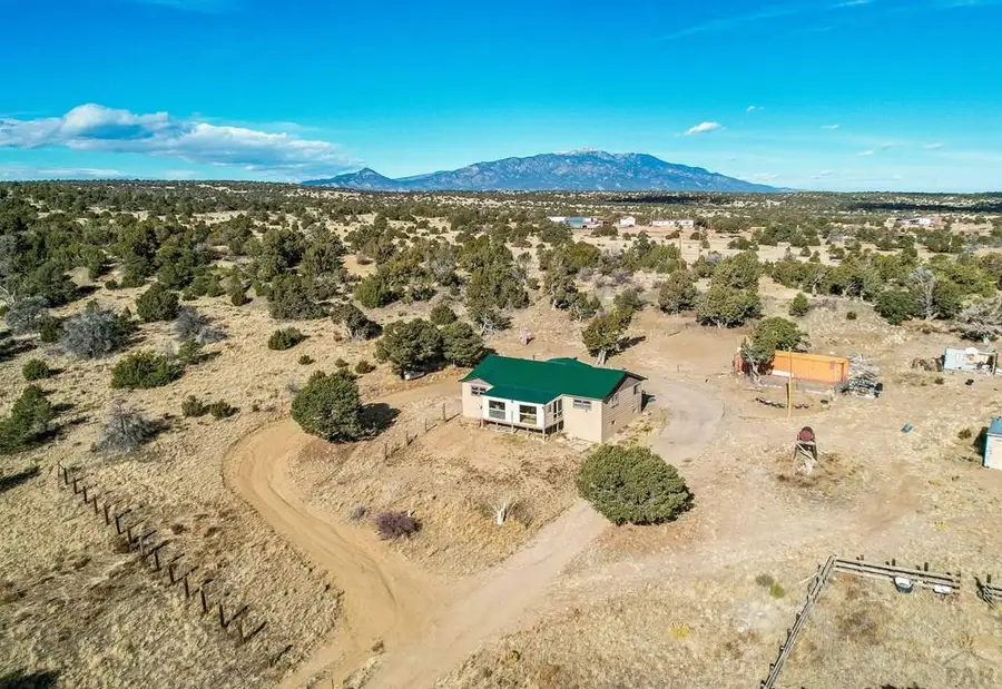 952 Twin Lakes Rd, Walsenburg, CO 81089 - #2