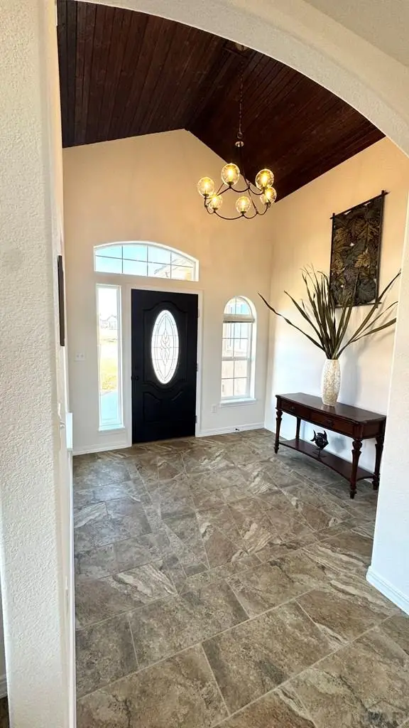 815 Thorncrest Dr, Pueblo, CO 81005 - Image #2