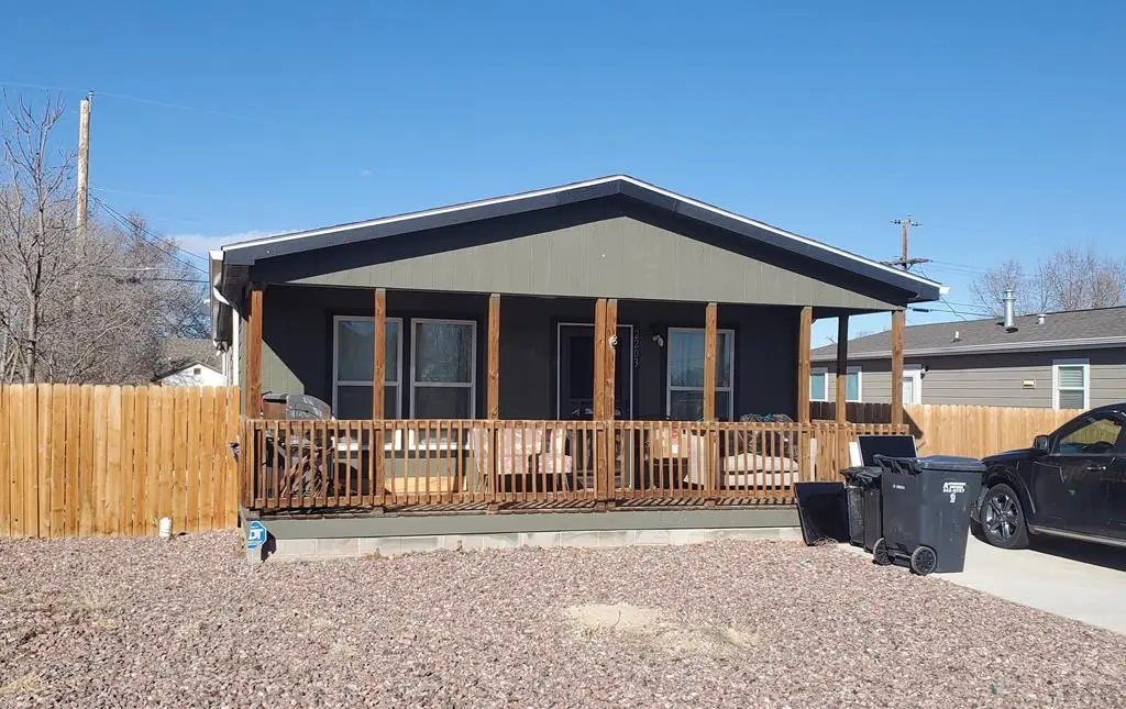 2203 W 15th St, Pueblo, CO 81003 - #1