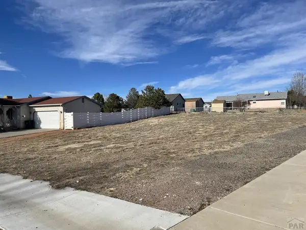 115 W Blakeland Dr, Pueblo West, CO 81007