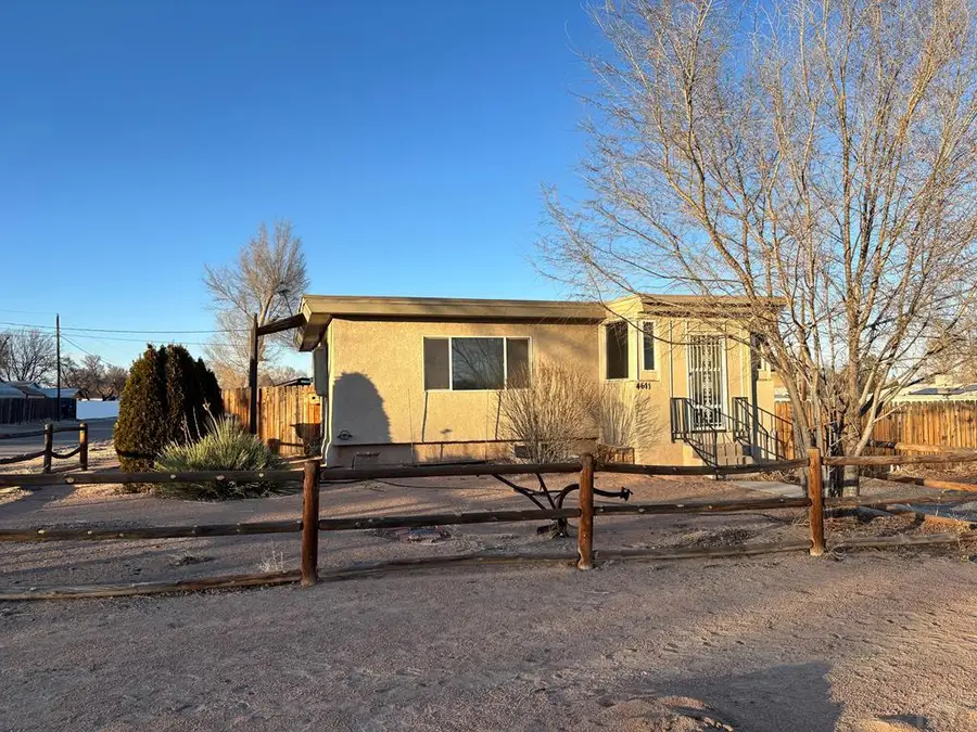 4611 St Clair Ave, Pueblo, CO 81005 - #2