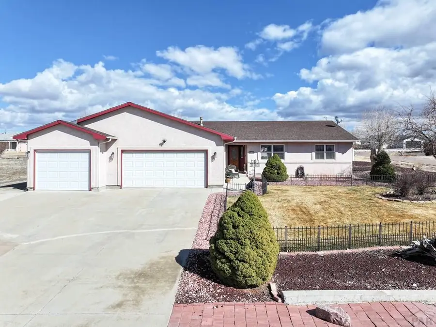 107 W Blakeland Dr, Pueblo West, CO 81007 - #2