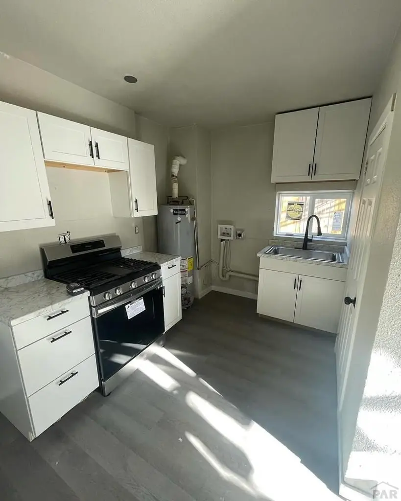 1516 E Routt Ave, Pueblo, CO 81004 - #2