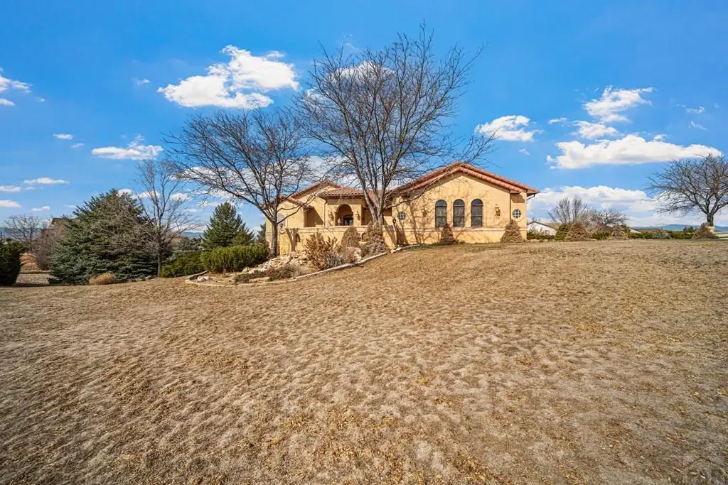 995 S Linden Pl, Pueblo West, CO 81007 - #1