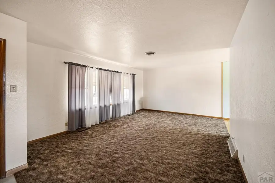67 Baylor St, Pueblo, CO 81005 - #3