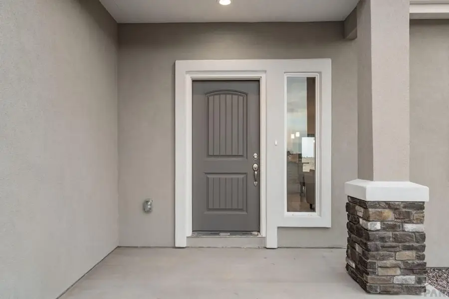 995 E Kirkwood Dr, Pueblo West, CO 81007 - #2