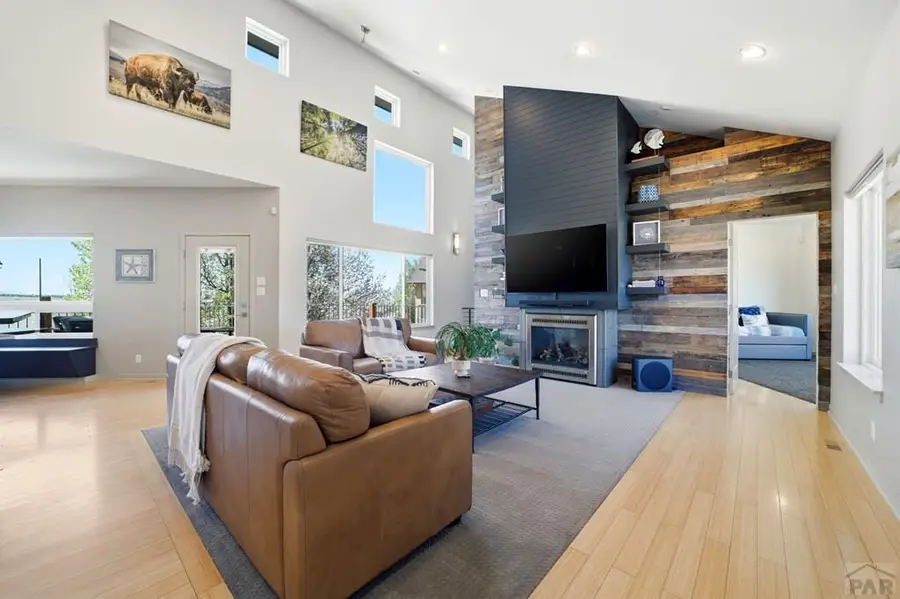 1529 Lynn Meadows Dr, Pueblo, CO 81005 - #2