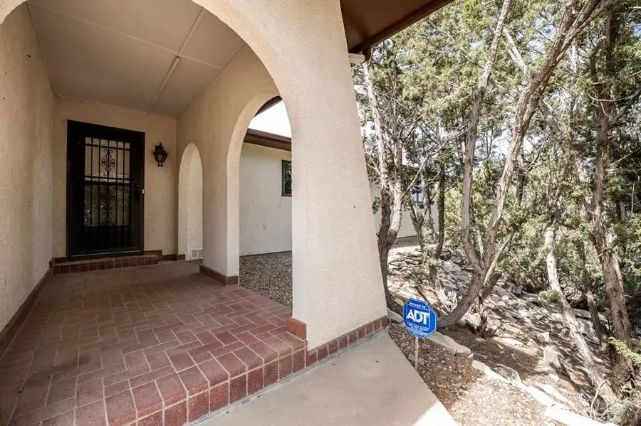 966 S Linden Pl, Pueblo West, CO 81007 - #3