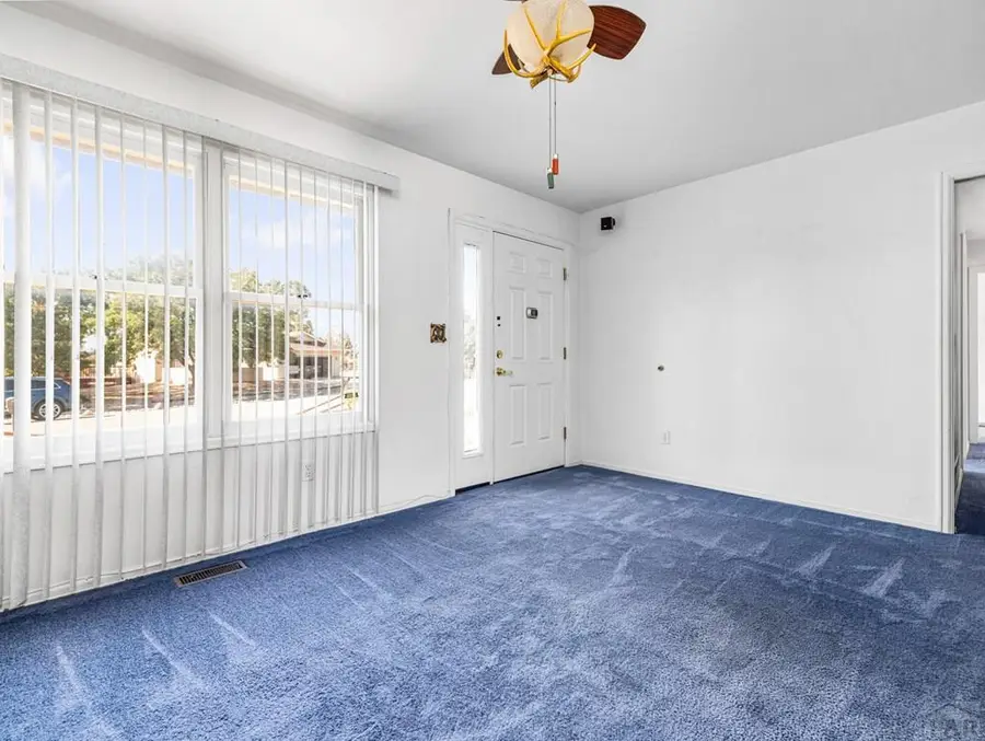 214 S Circle Dr, Pueblo West, CO 81007 - #2