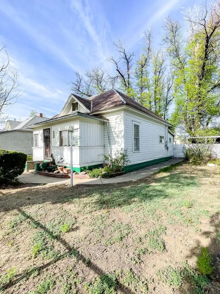 208 Lewis Ave, La Junta, CO 81050 - #2