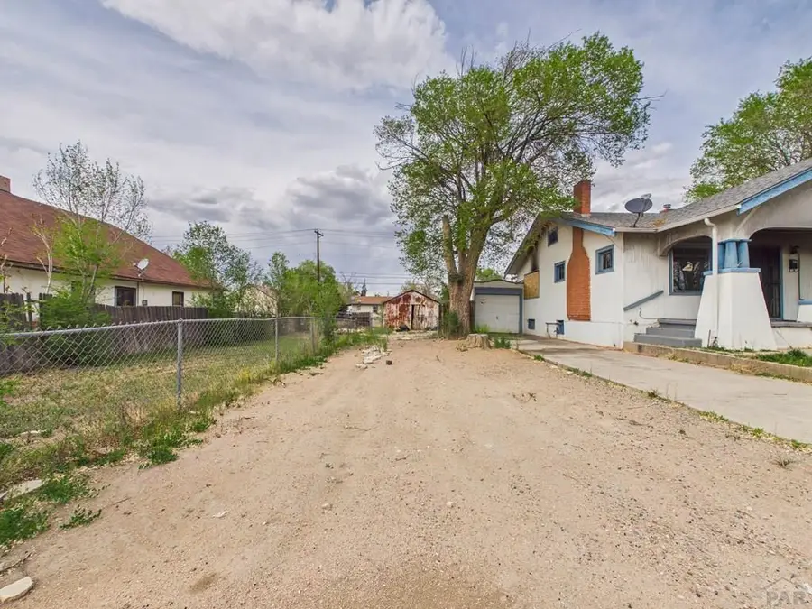 807 E 12th St, Pueblo, CO 81001 - #2