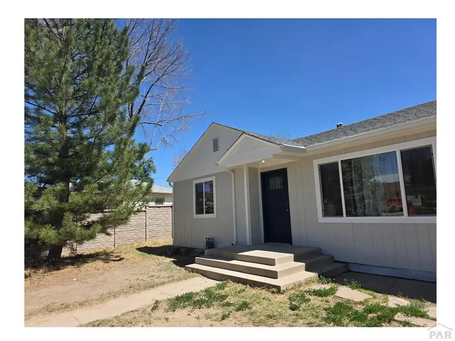 1808 W 32nd St, Pueblo, CO 81008 - #2