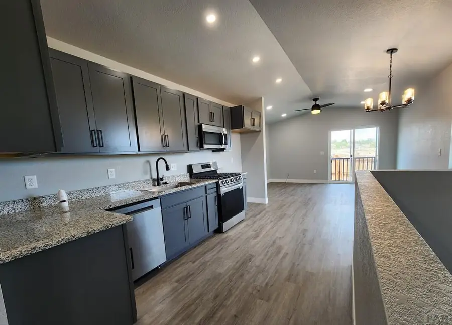 703 Pineda Ct, Pueblo, CO 81001 - #2