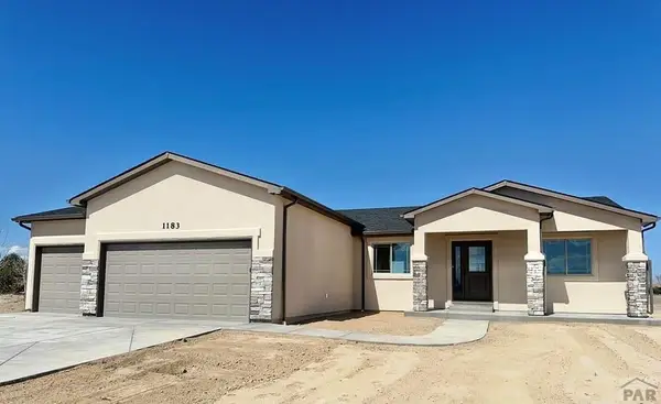 1183 Desert Cove Dr, Pueblo West, CO 81007