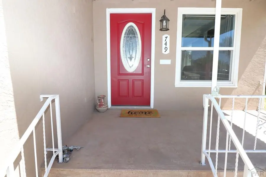 749 W Corona Ave, Pueblo, CO 81004 - #2