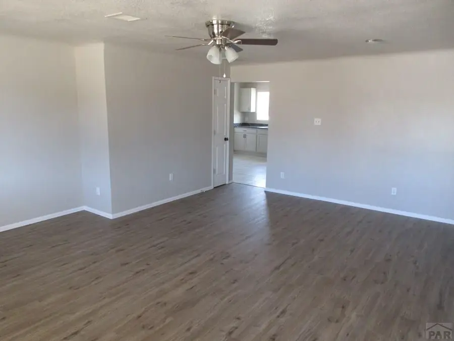 1608 Carteret Ave, Pueblo, CO 81004 - #2