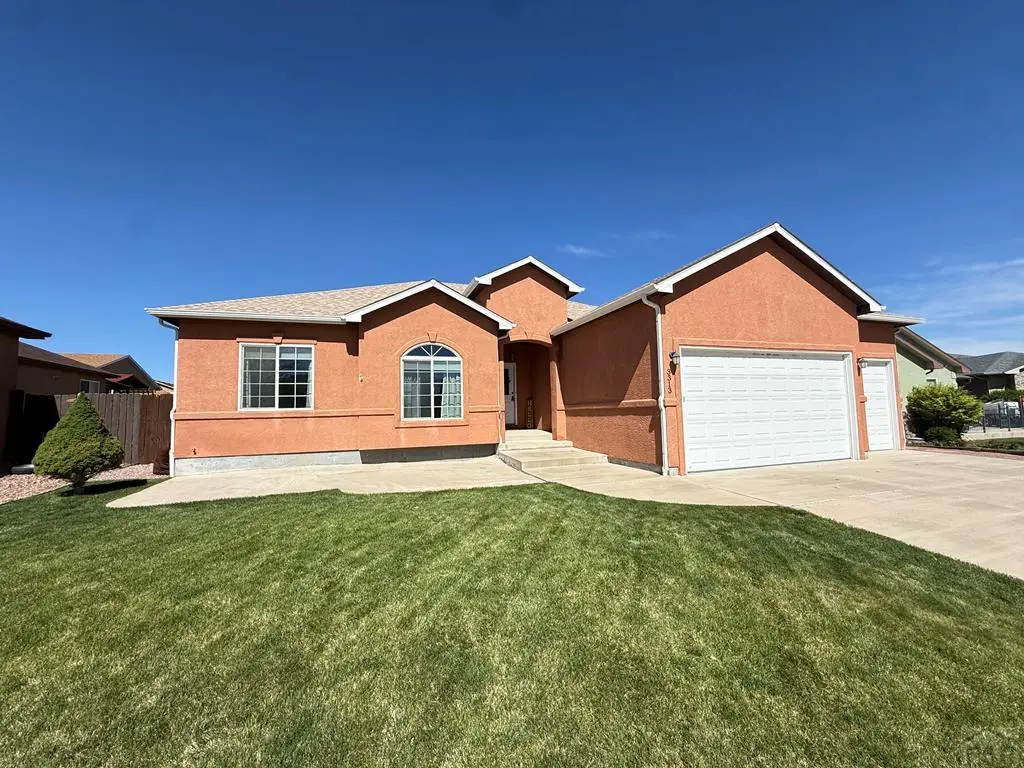 3313 Lions Pride Ln, Pueblo, CO 81005 - #1