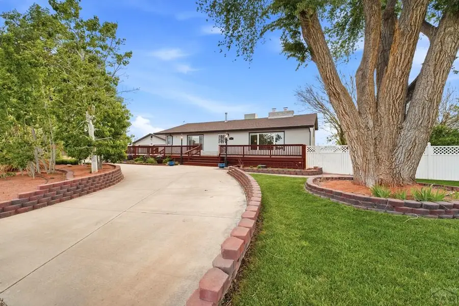 1069 Meadow Lane, Pueblo, CO 81006 - #2