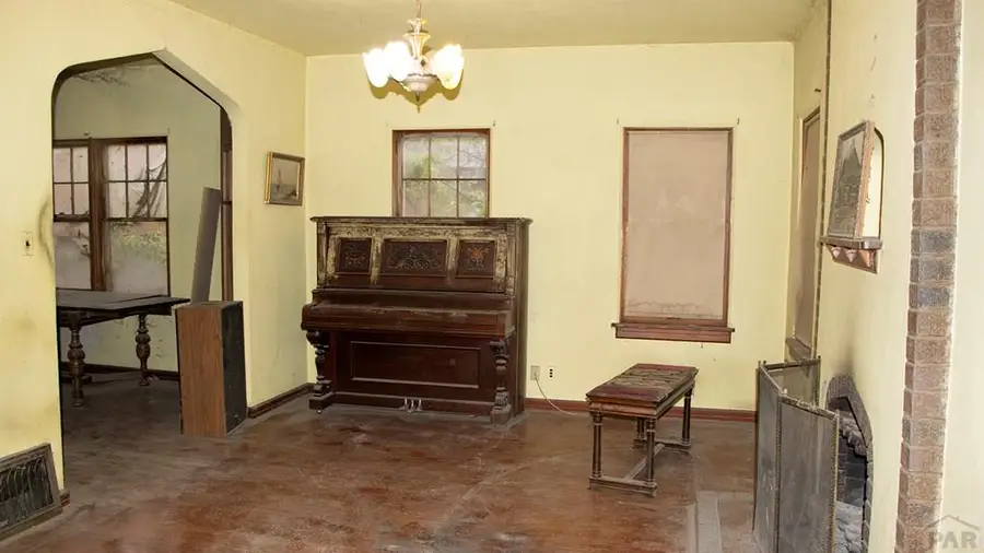 1011 Harrison Ave, Canon City, CO 81212 - #3